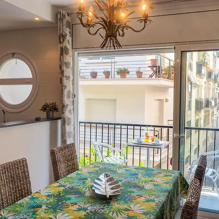 Zafiro By Hello Homes Сіджас